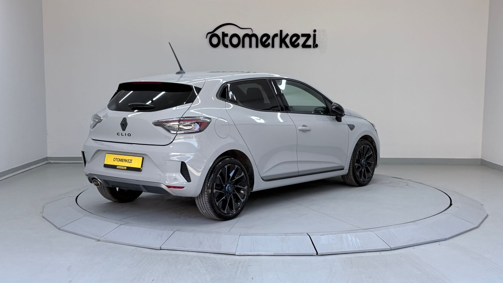 RENAULT CLIO 8
